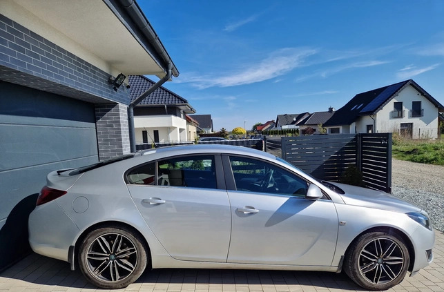 Opel Insignia cena 29999 przebieg: 175000, rok produkcji 2013 z Wrocław małe 56